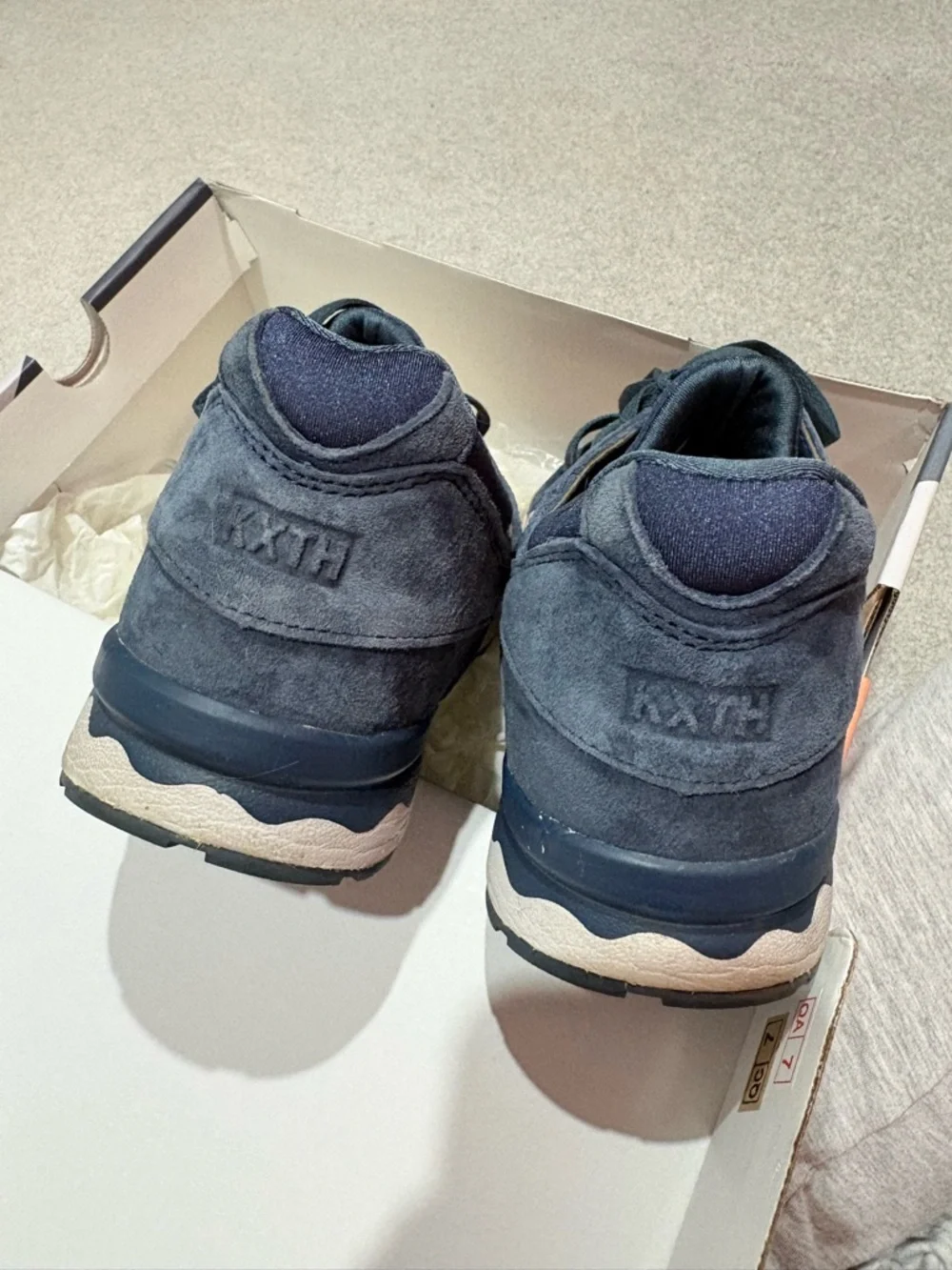 ASICS x KITH - Picture 4 of 9